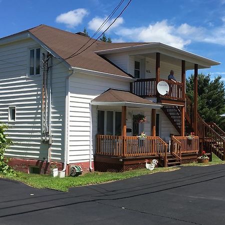 Maison L'Heritage LʼAnse-Saint-Jean Exteriör bild